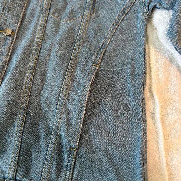 Oversized Denim Jean Jacket   New - Picture 3 of 6